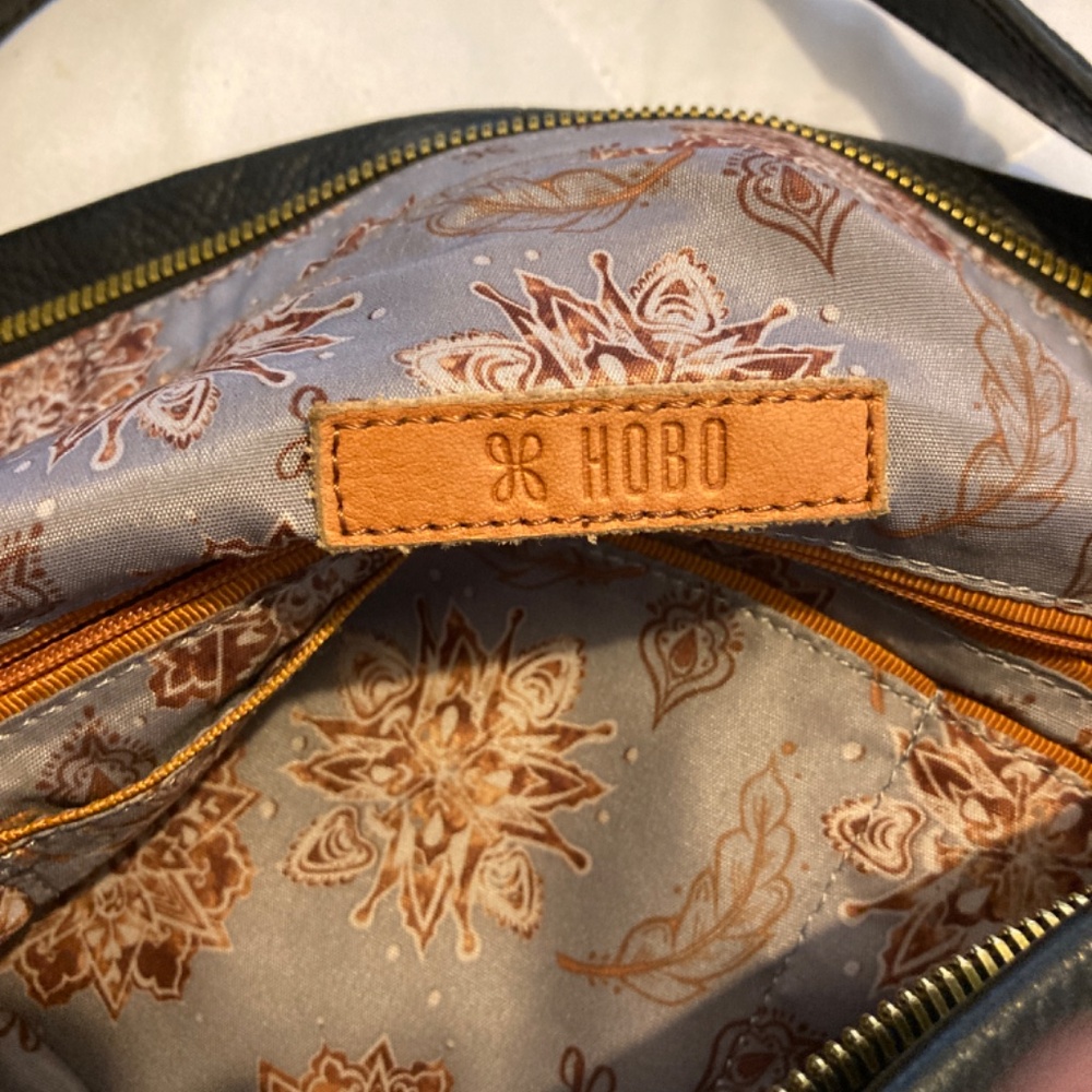 Purse - Picture 3 of 4